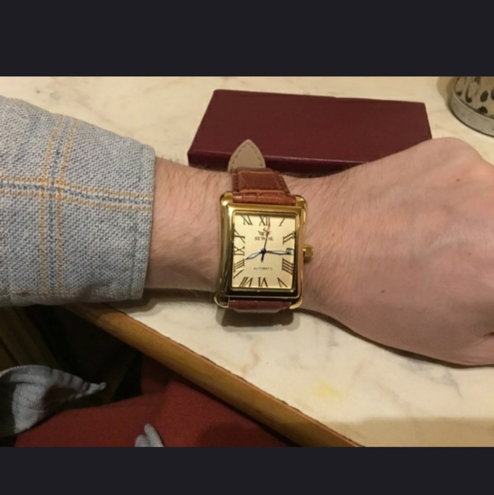 Watch - Picture 4 of 4